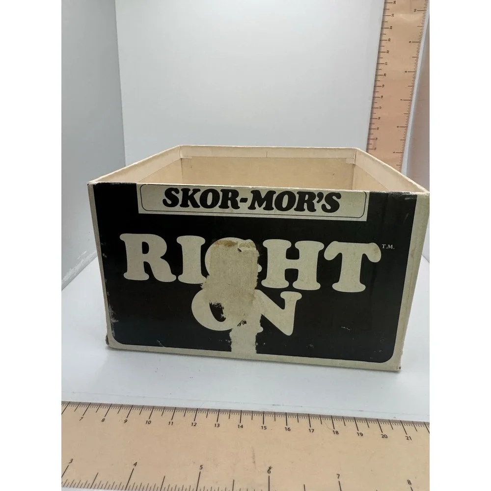 1970s Skor Mor's  Right On Wooden Puzzle Game‎